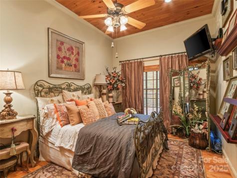 90 Rogers Creek Drive Bakersville NC 28705