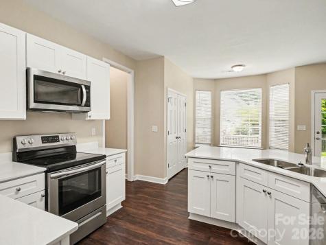 12102 Hampton Place Drive Charlotte NC 28269