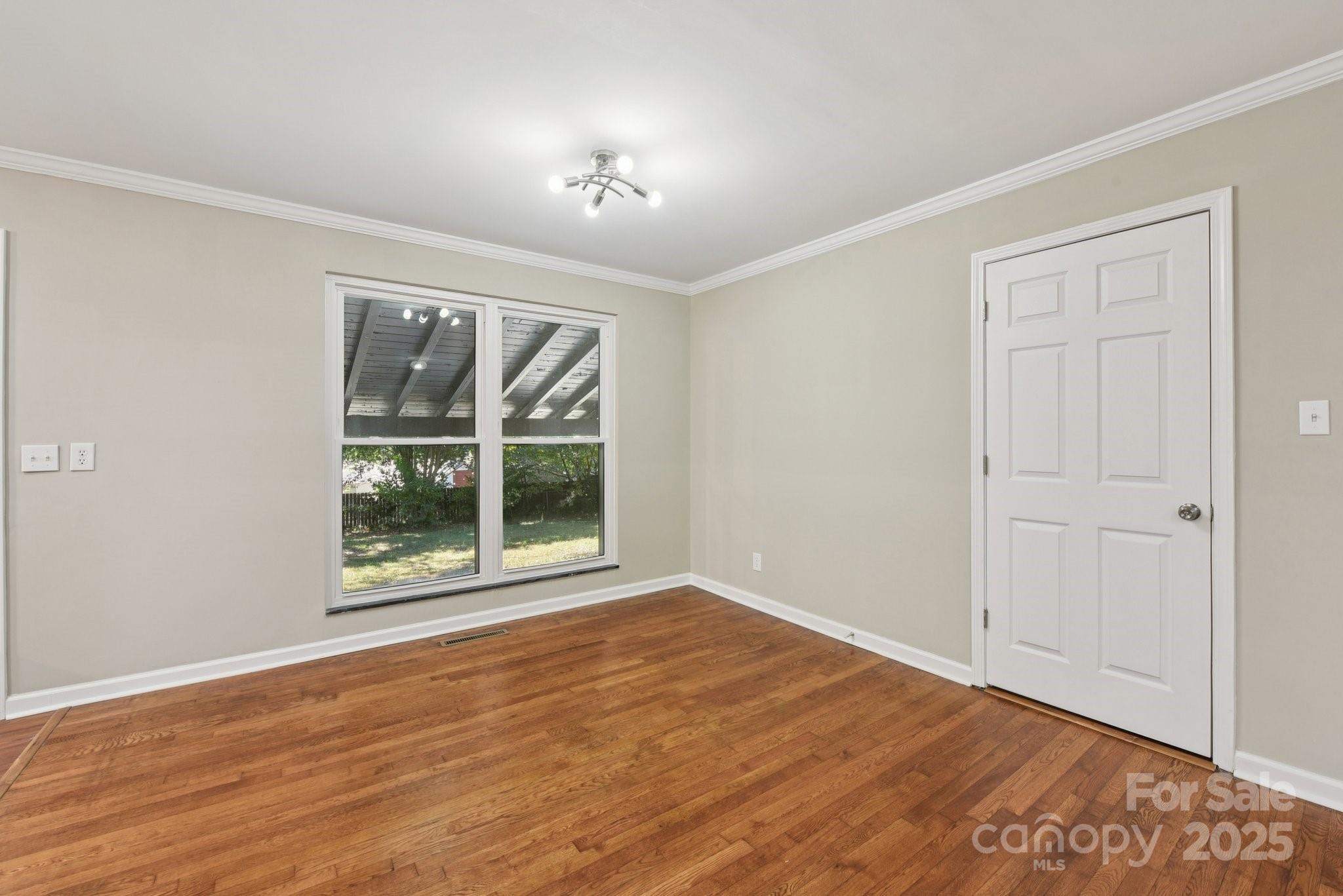 900 E Woodlawn Road Charlotte NC 28209