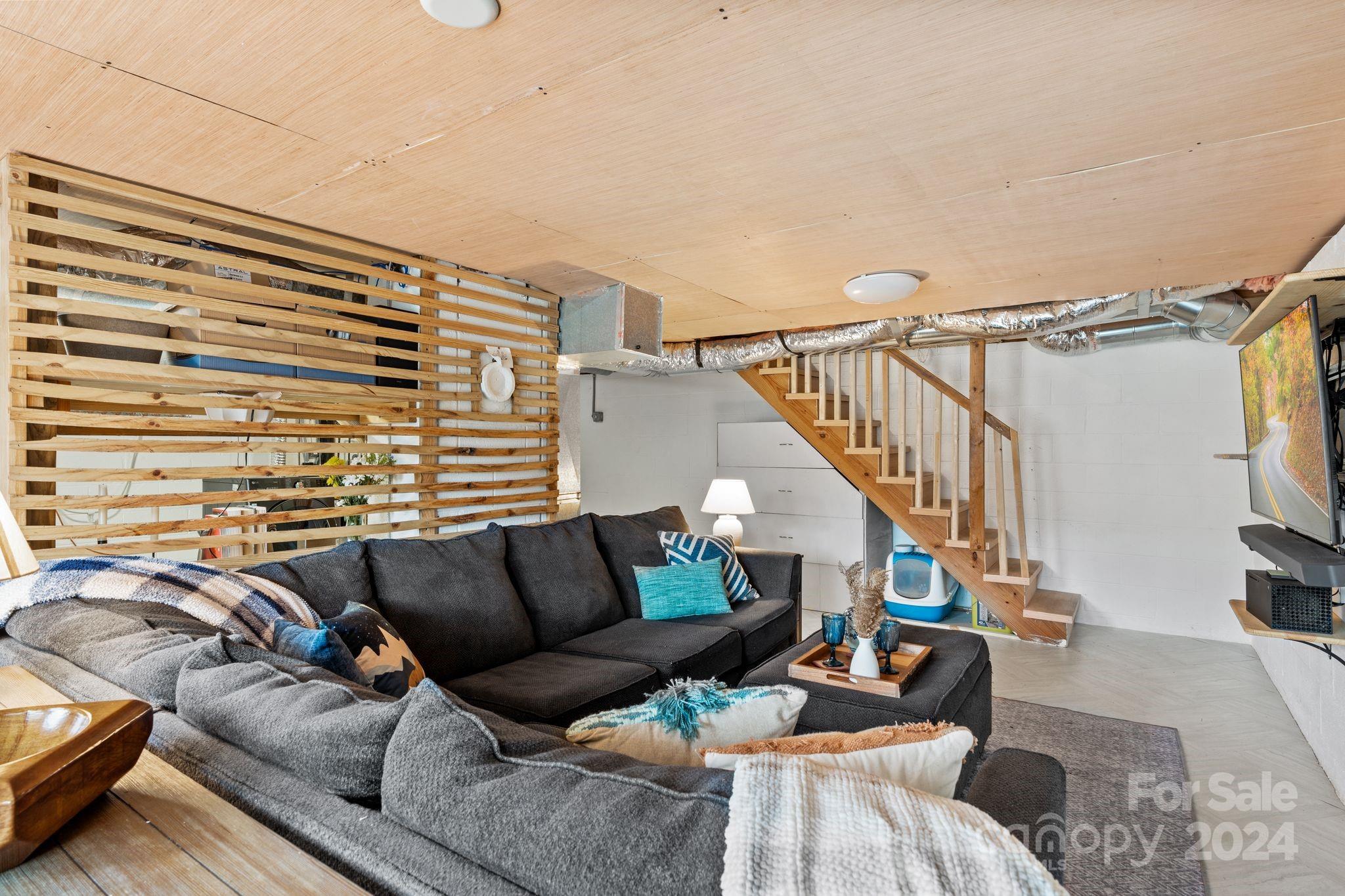 15 Miller Road E Asheville NC 28805