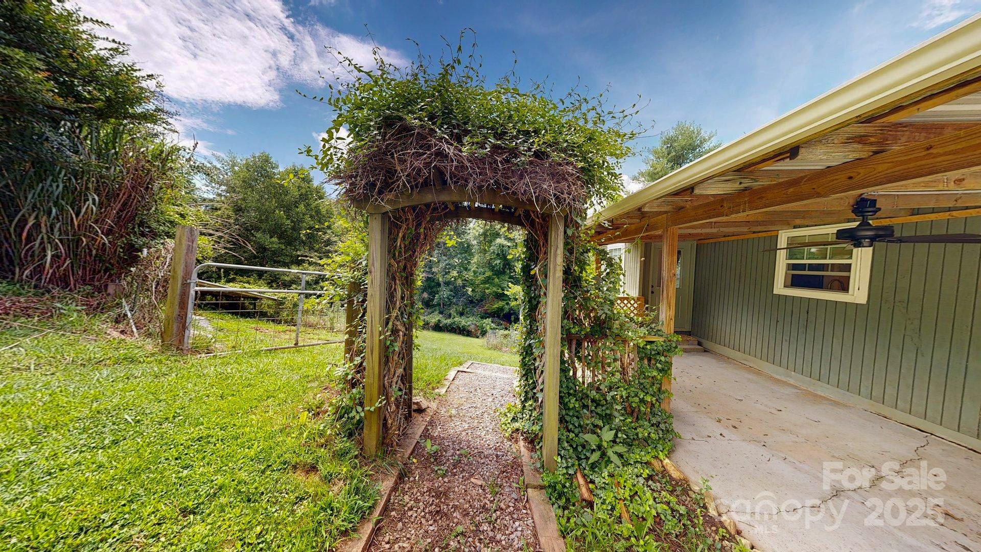 6 Sunrise Valley Leicester NC 28748
