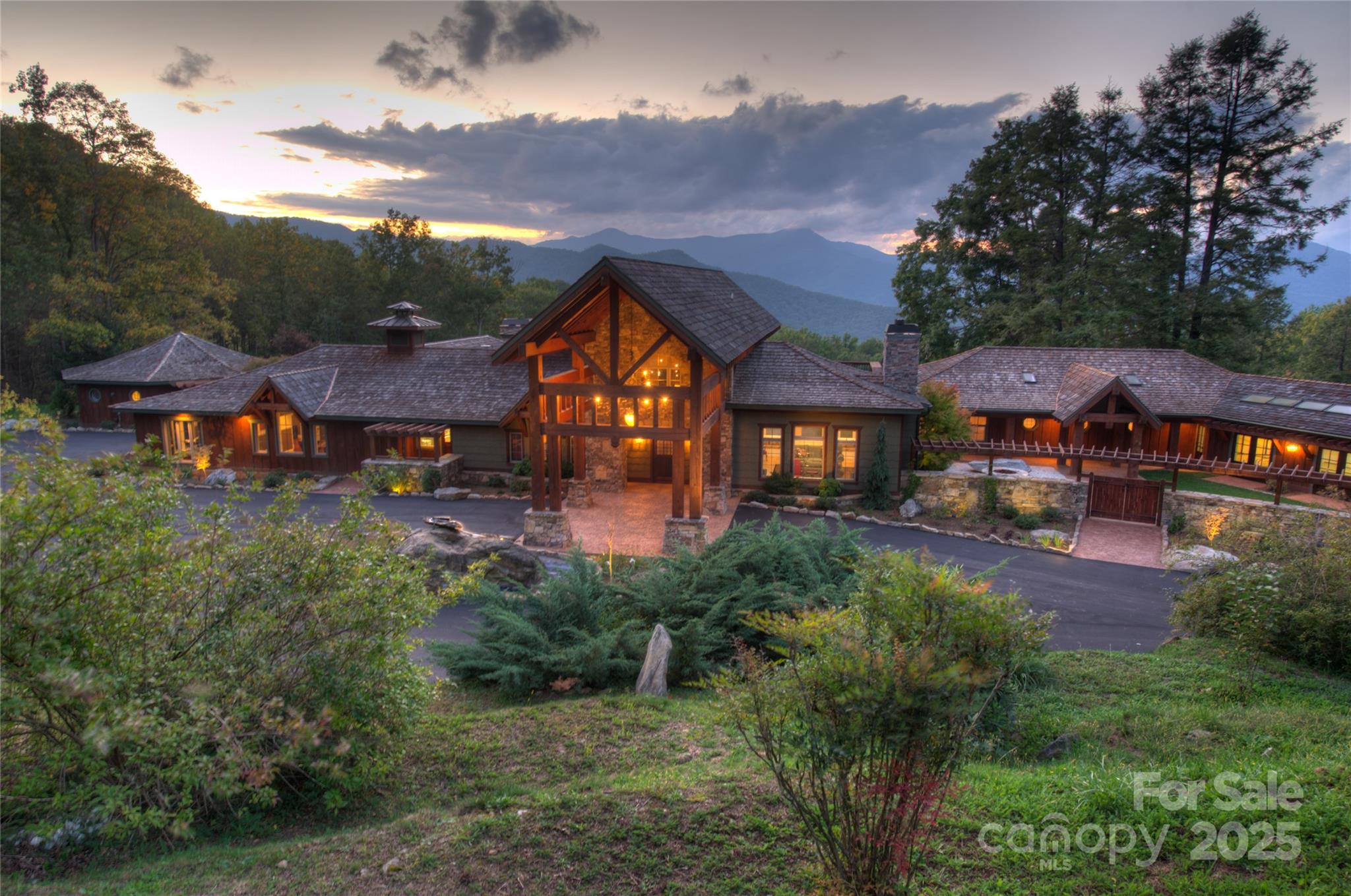 551 Macallan Drive Waynesville NC 28786