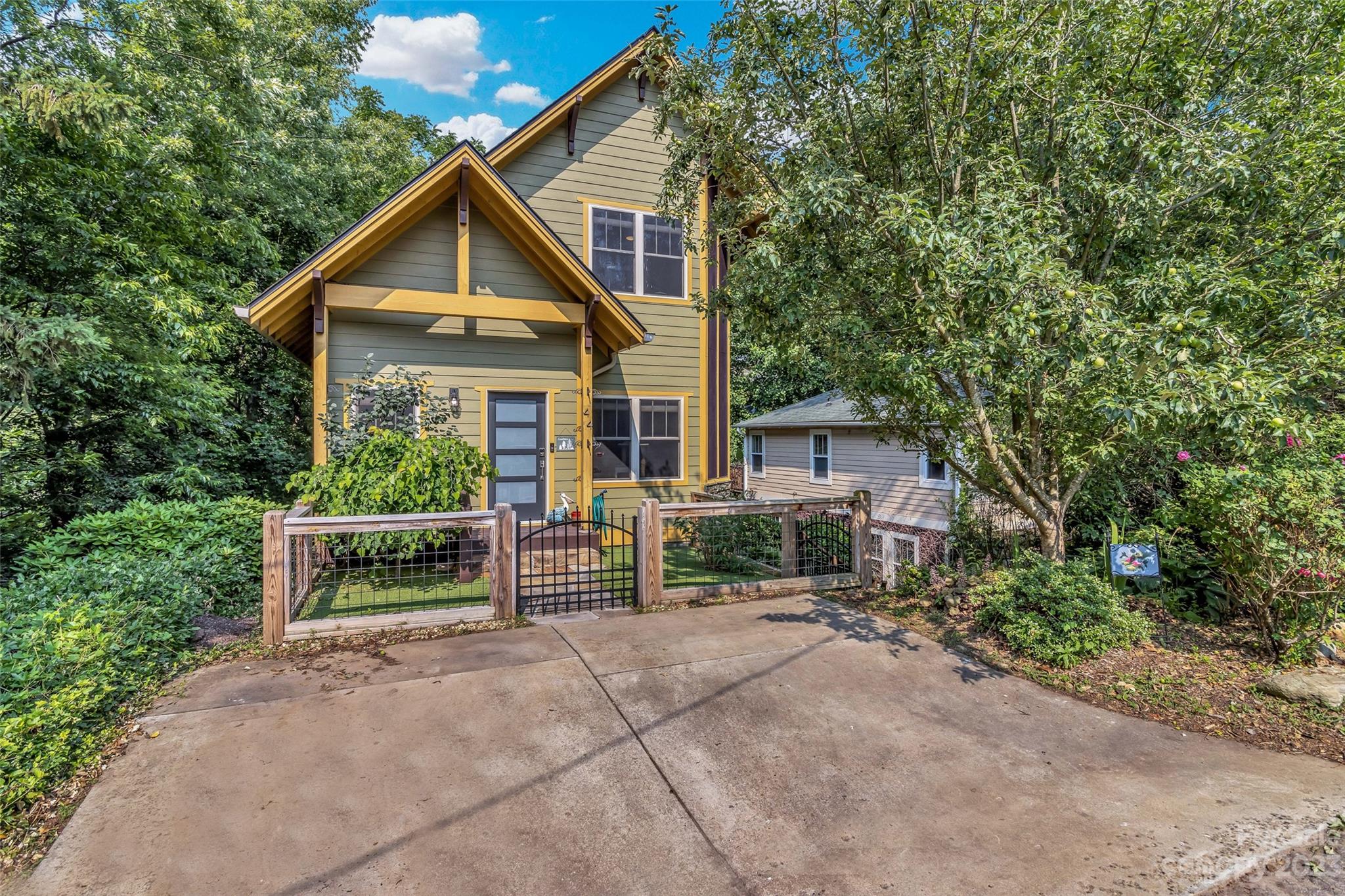 44 Wamboldt Avenue Asheville NC 28806
