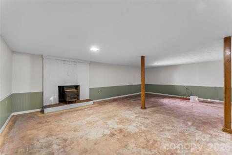 512 Paxton Creek Road Marion NC 28752
