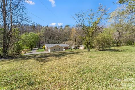 512 Paxton Creek Road Marion NC 28752