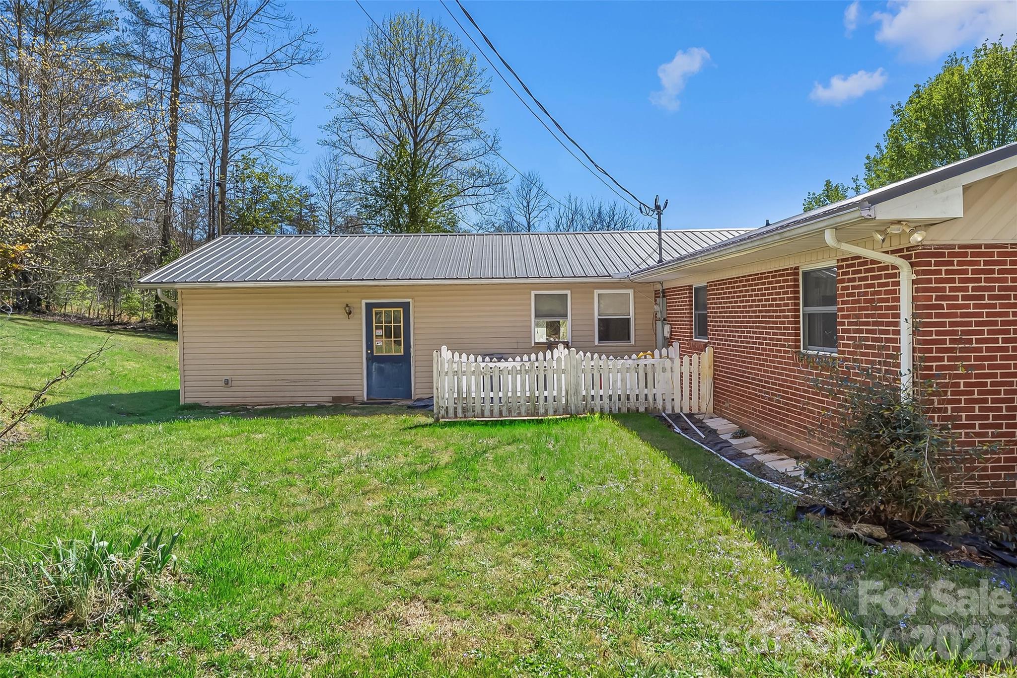 512 Paxton Creek Road Marion NC 28752
