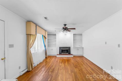 512 Paxton Creek Road Marion NC 28752