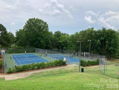 3009 Planters Walk Court Charlotte NC 28210