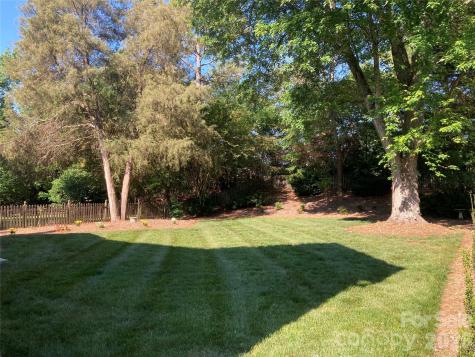 3009 Planters Walk Court Charlotte NC 28210