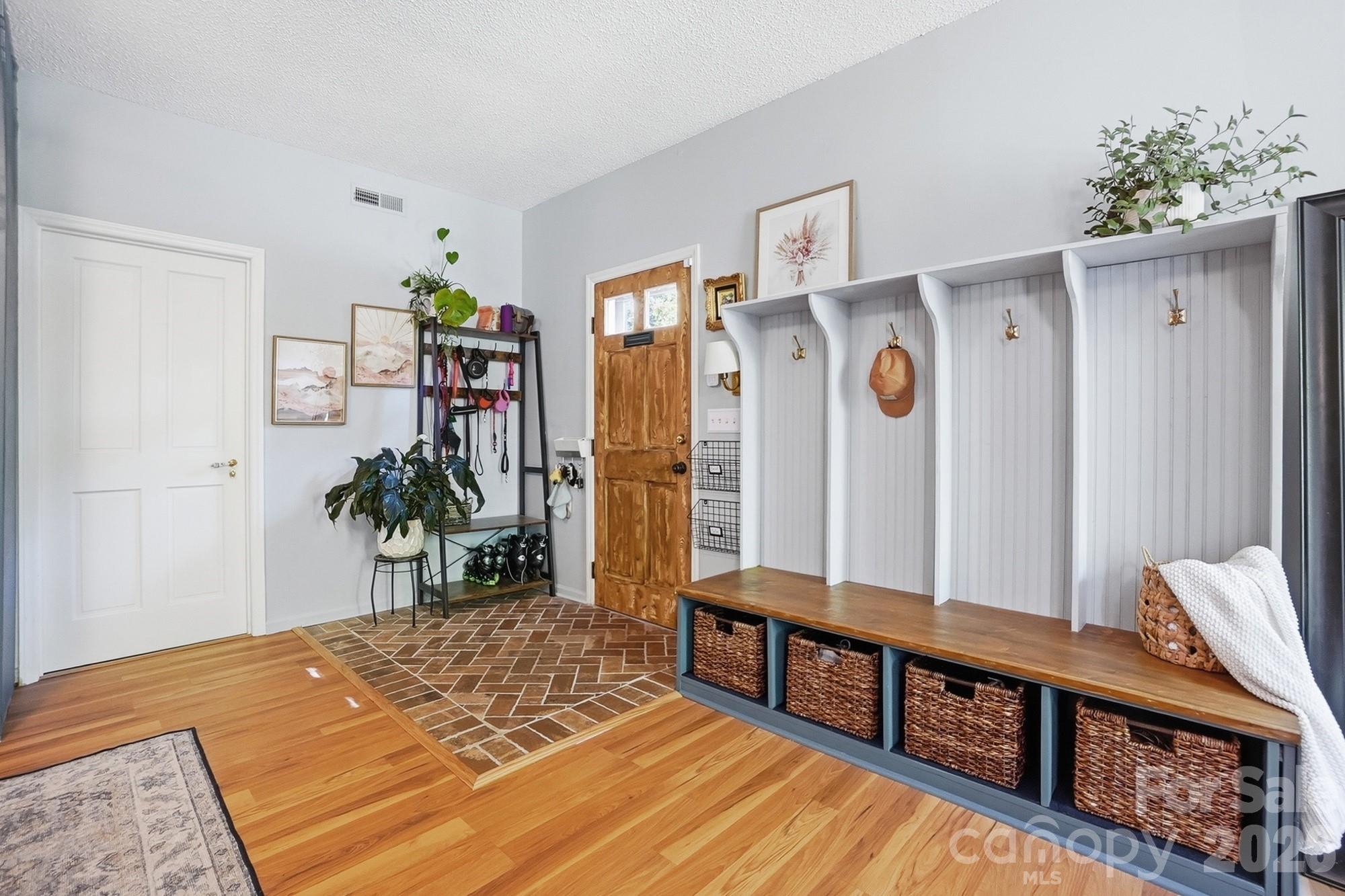2516 Fairfax Drive Gastonia NC 28054