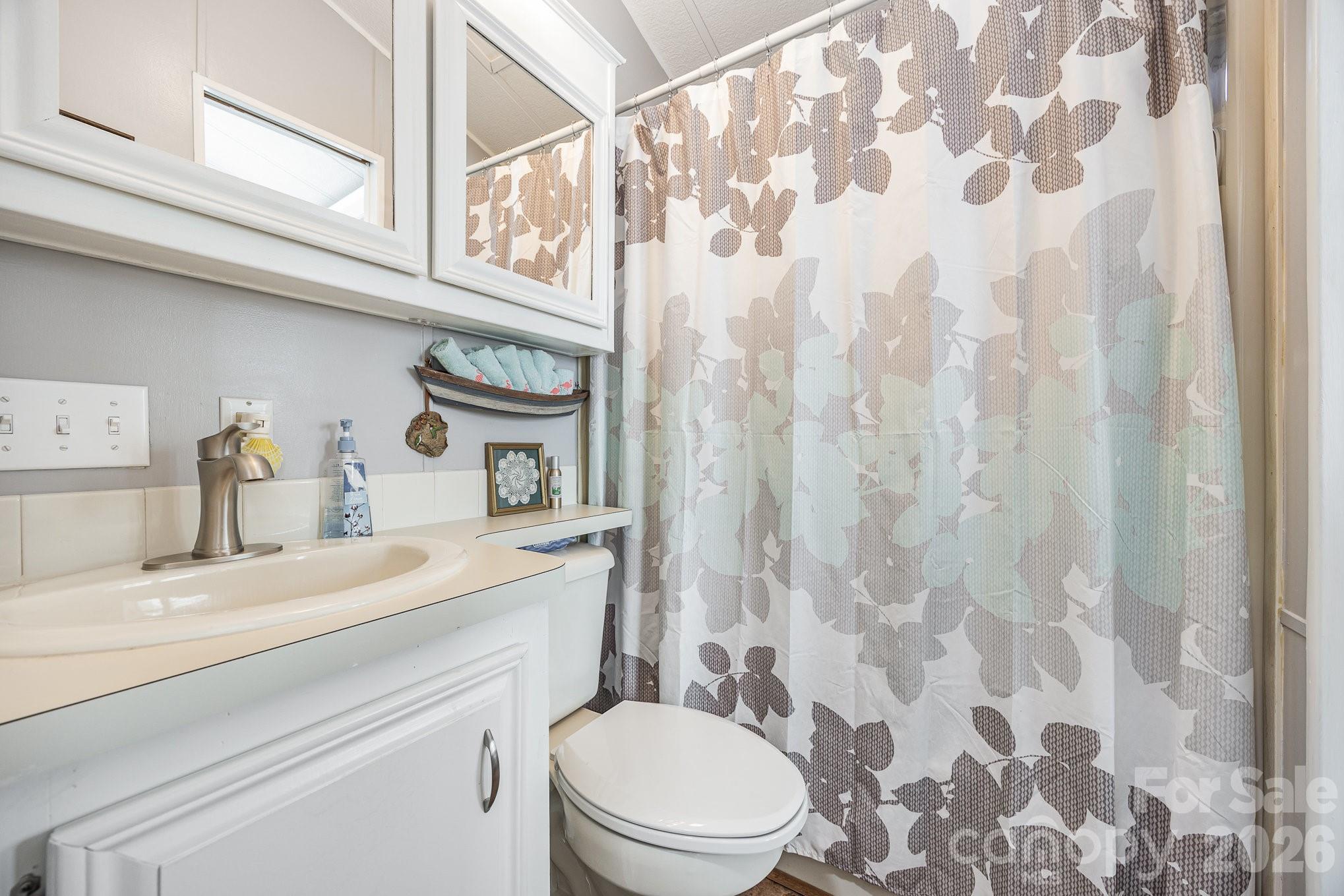 125 Maple Street New London NC 28127