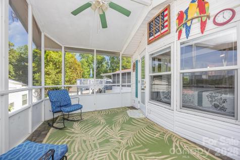 125 Maple Street New London NC 28127