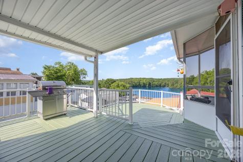 125 Maple Street New London NC 28127