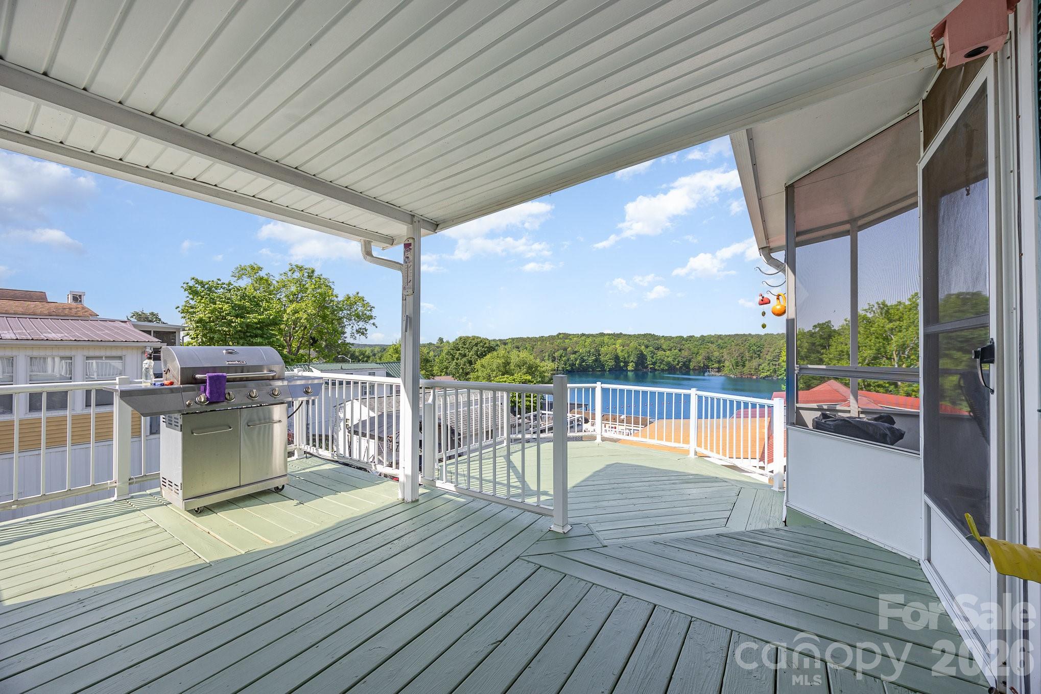125 Maple Street New London NC 28127