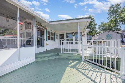 125 Maple Street New London NC 28127