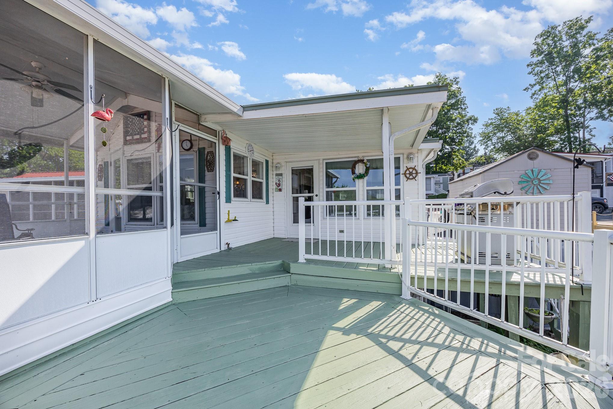 125 Maple Street New London NC 28127