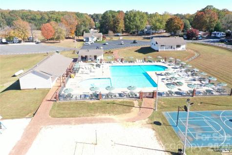125 Maple Street New London NC 28127