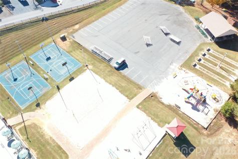 125 Maple Street New London NC 28127