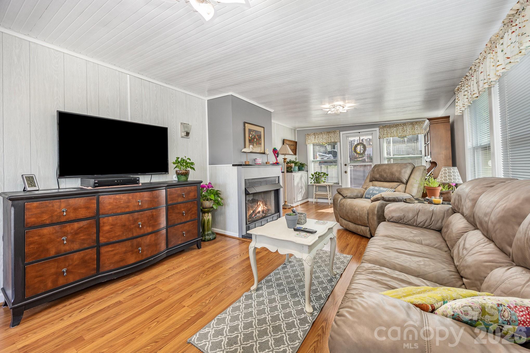 125 Maple Street New London NC 28127