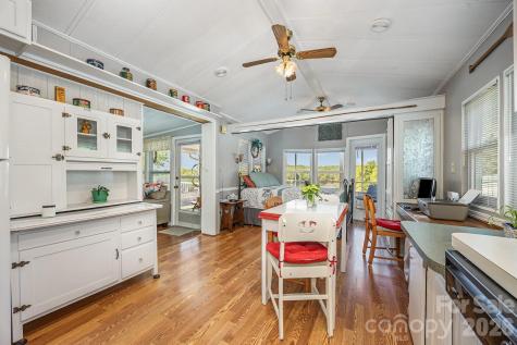 125 Maple Street New London NC 28127