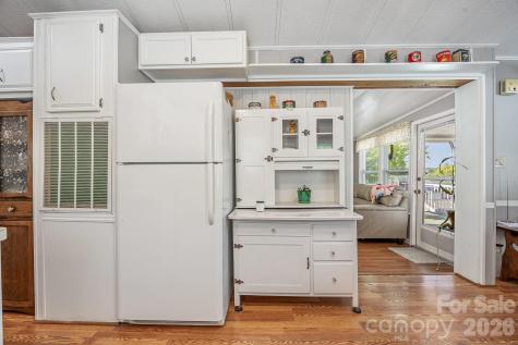 125 Maple Street New London NC 28127