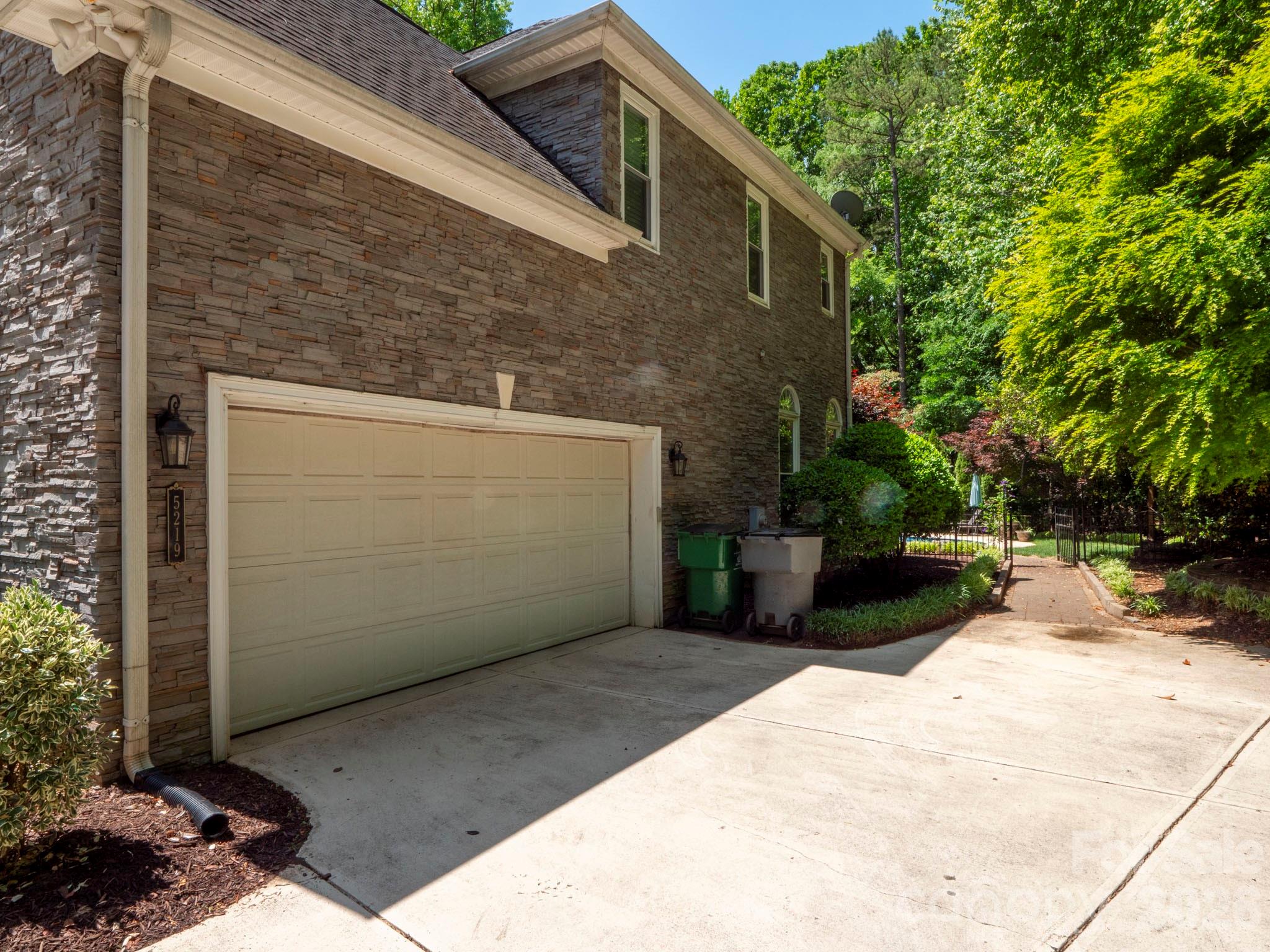 5219 Cadbury Court Charlotte NC 28277
