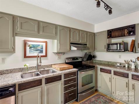 756 Pole Creasman Road Asheville NC 28806