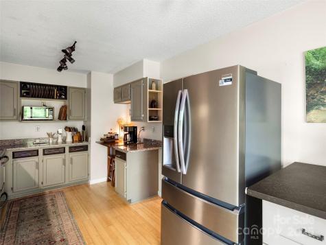 756 Pole Creasman Road Asheville NC 28806