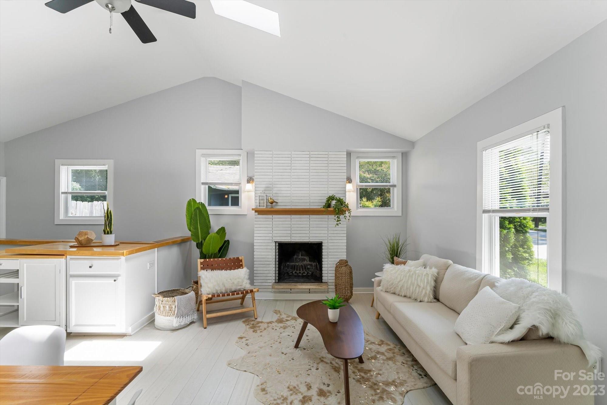 121 Sand Hill Road Asheville NC 28806