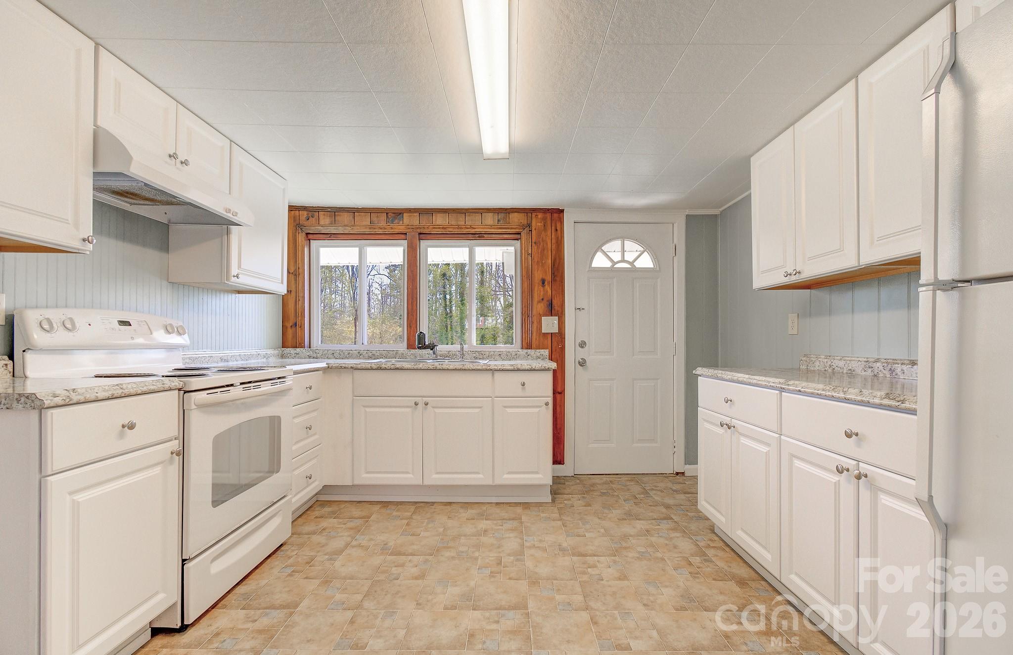 438 Loop Road Hendersonville NC 28792