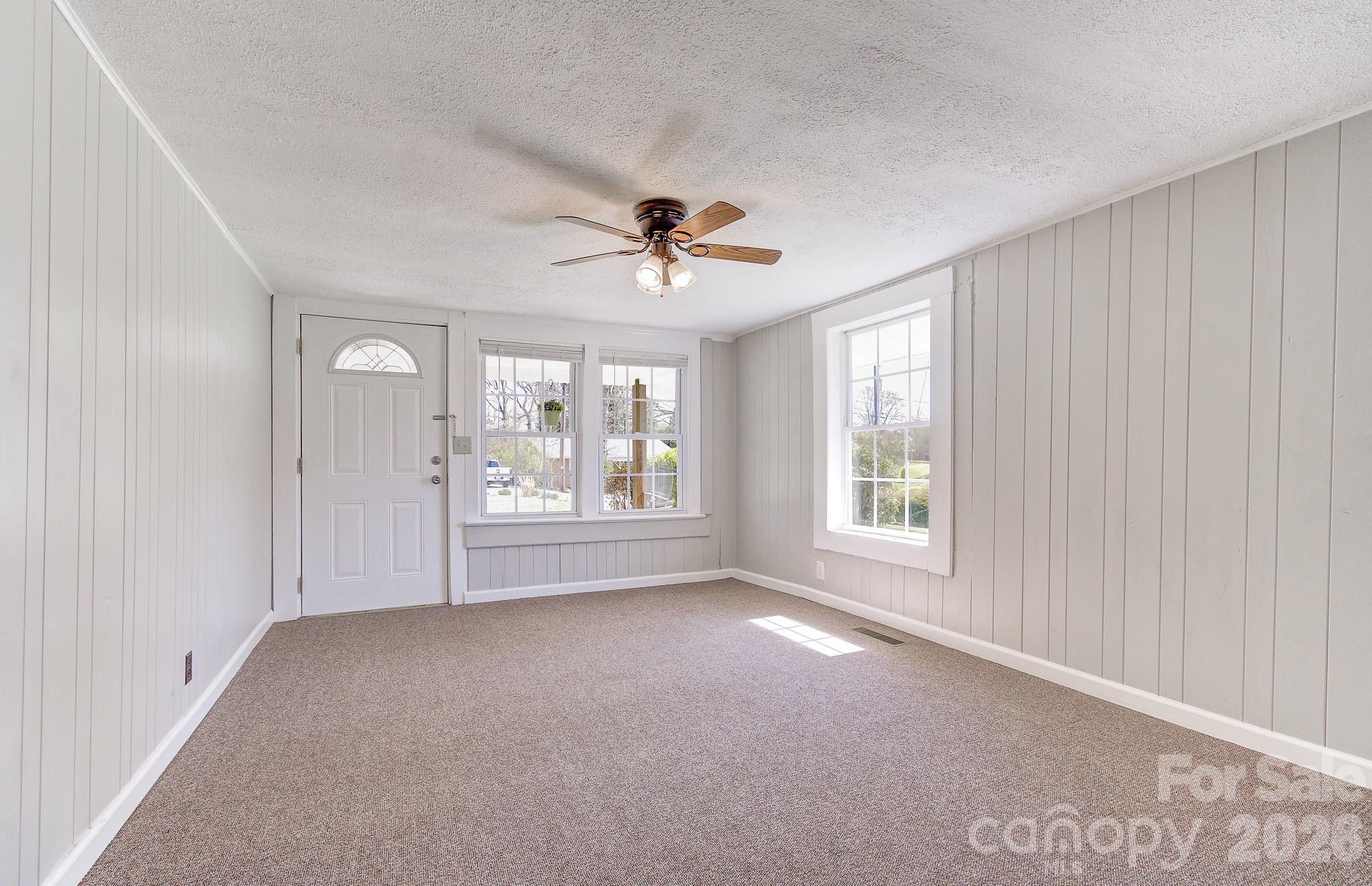 438 Loop Road Hendersonville NC 28792