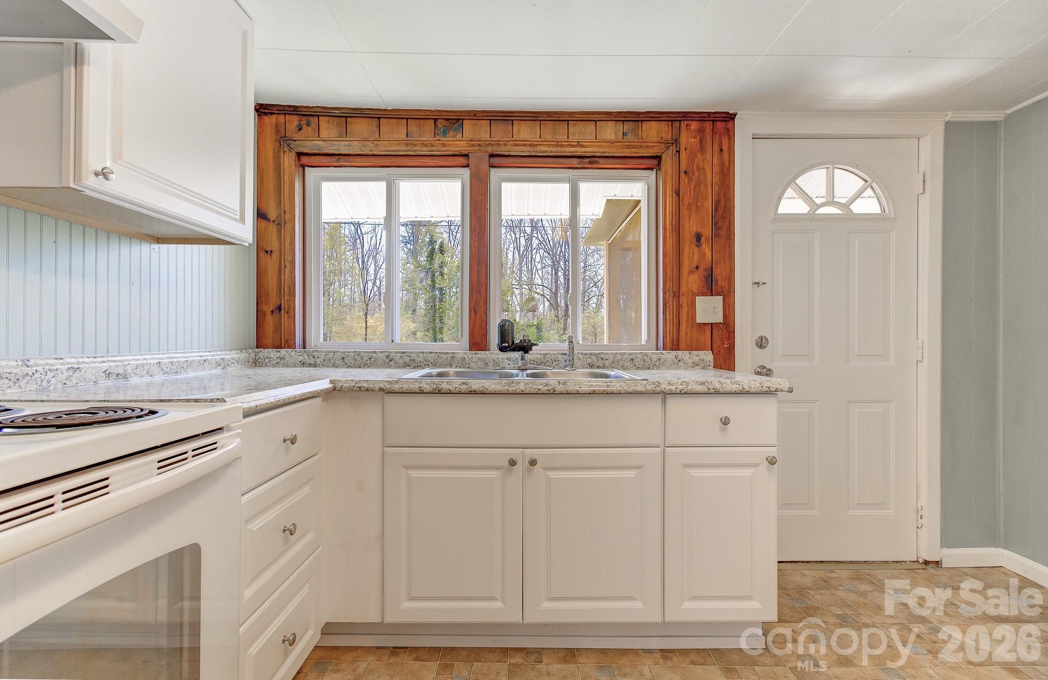 438 Loop Road Hendersonville NC 28792
