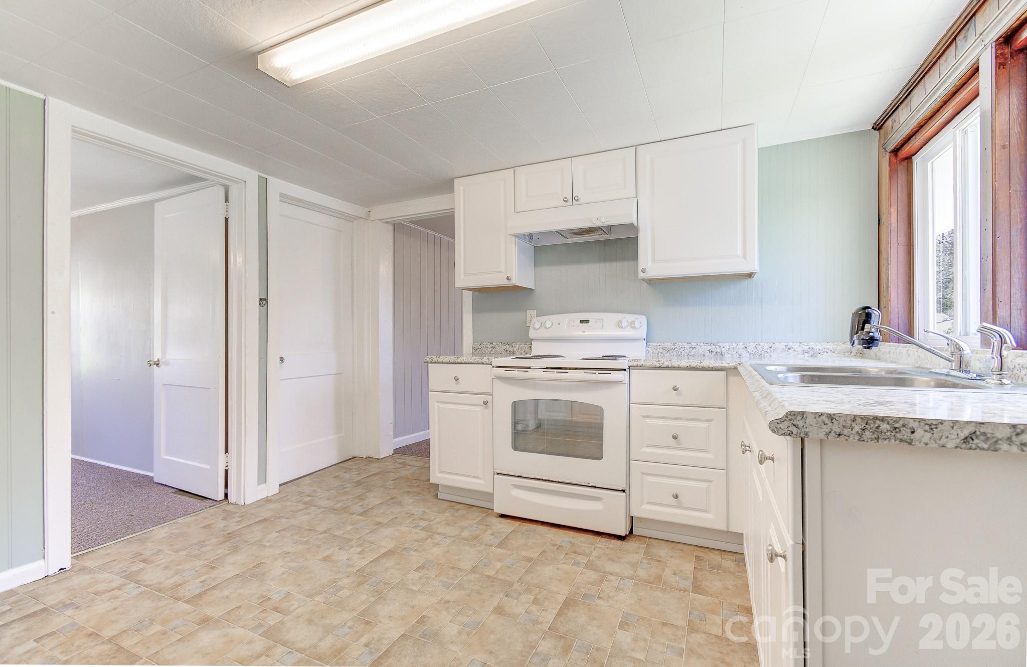 438 Loop Road Hendersonville NC 28792