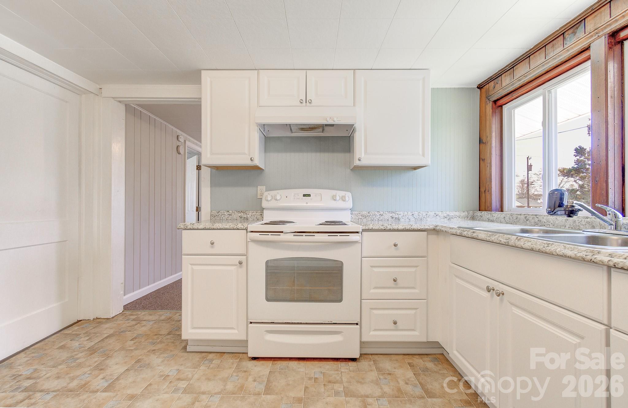 438 Loop Road Hendersonville NC 28792