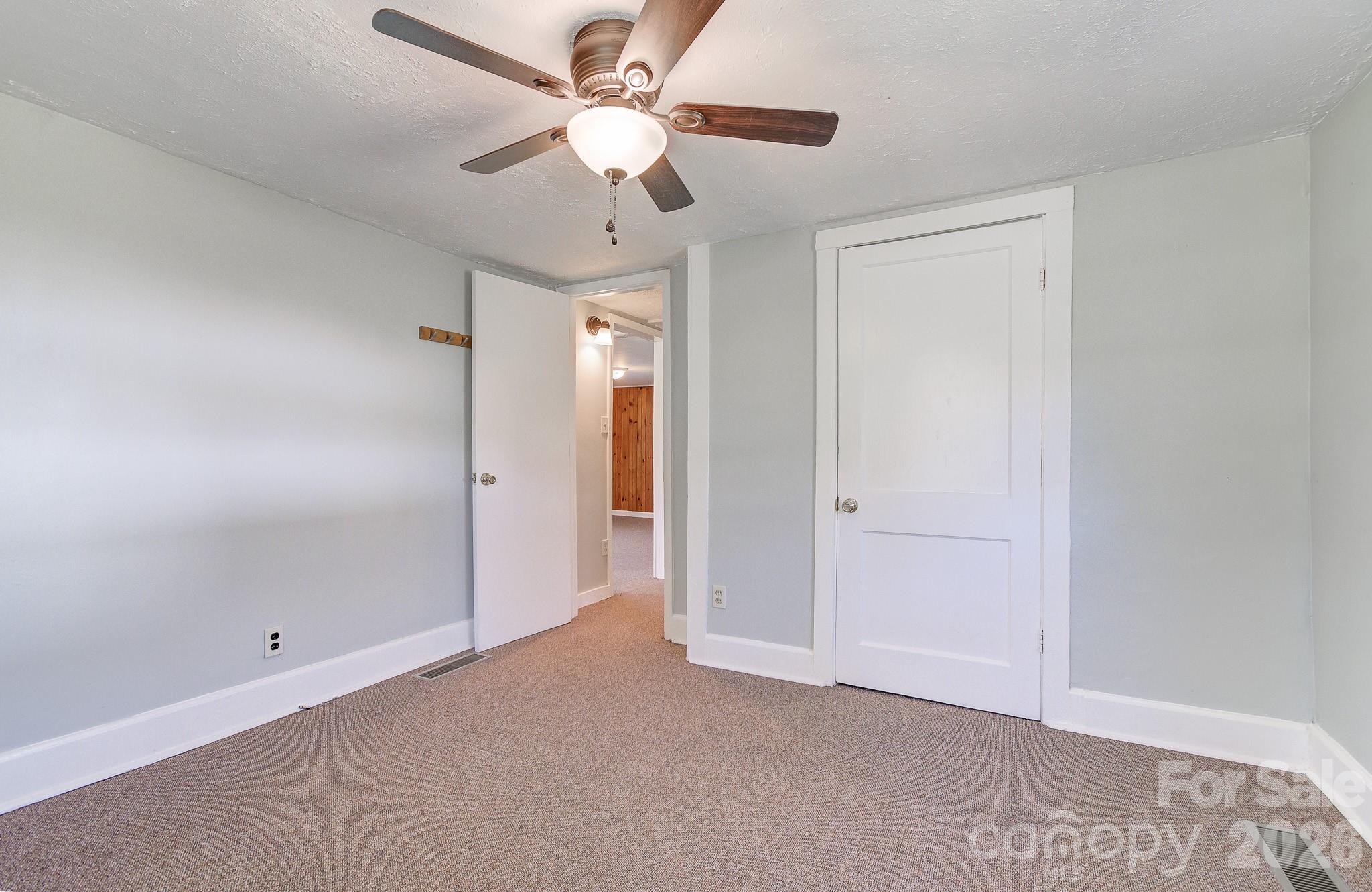438 Loop Road Hendersonville NC 28792