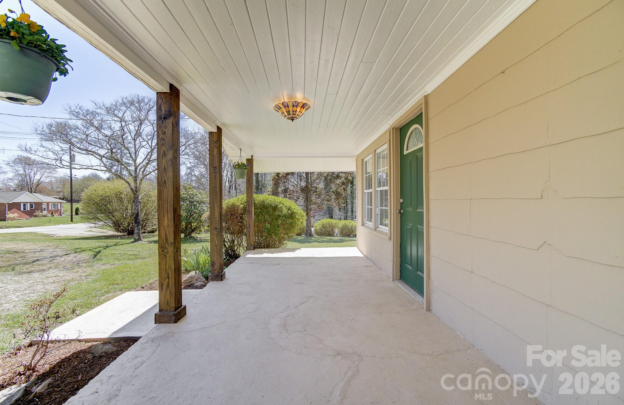 438 Loop Road Hendersonville NC 28792