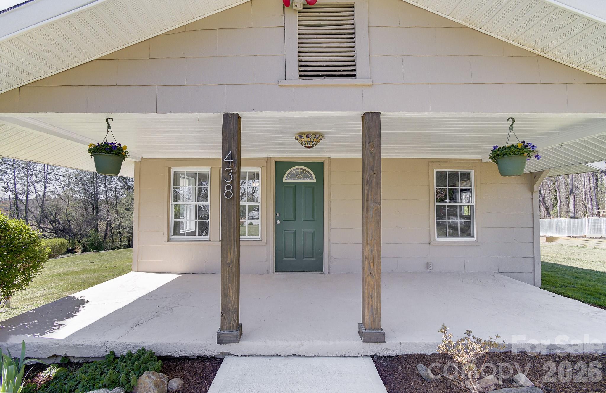 438 Loop Road Hendersonville NC 28792
