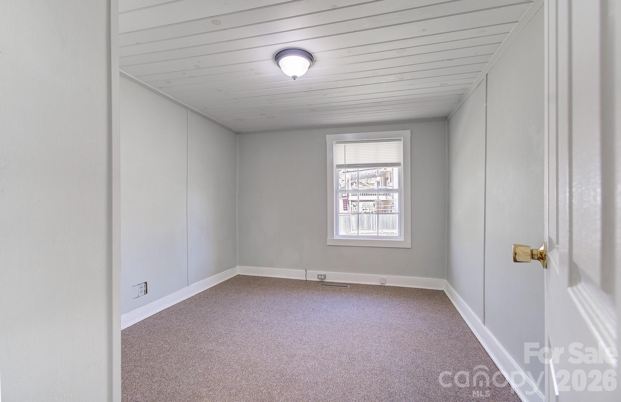 438 Loop Road Hendersonville NC 28792
