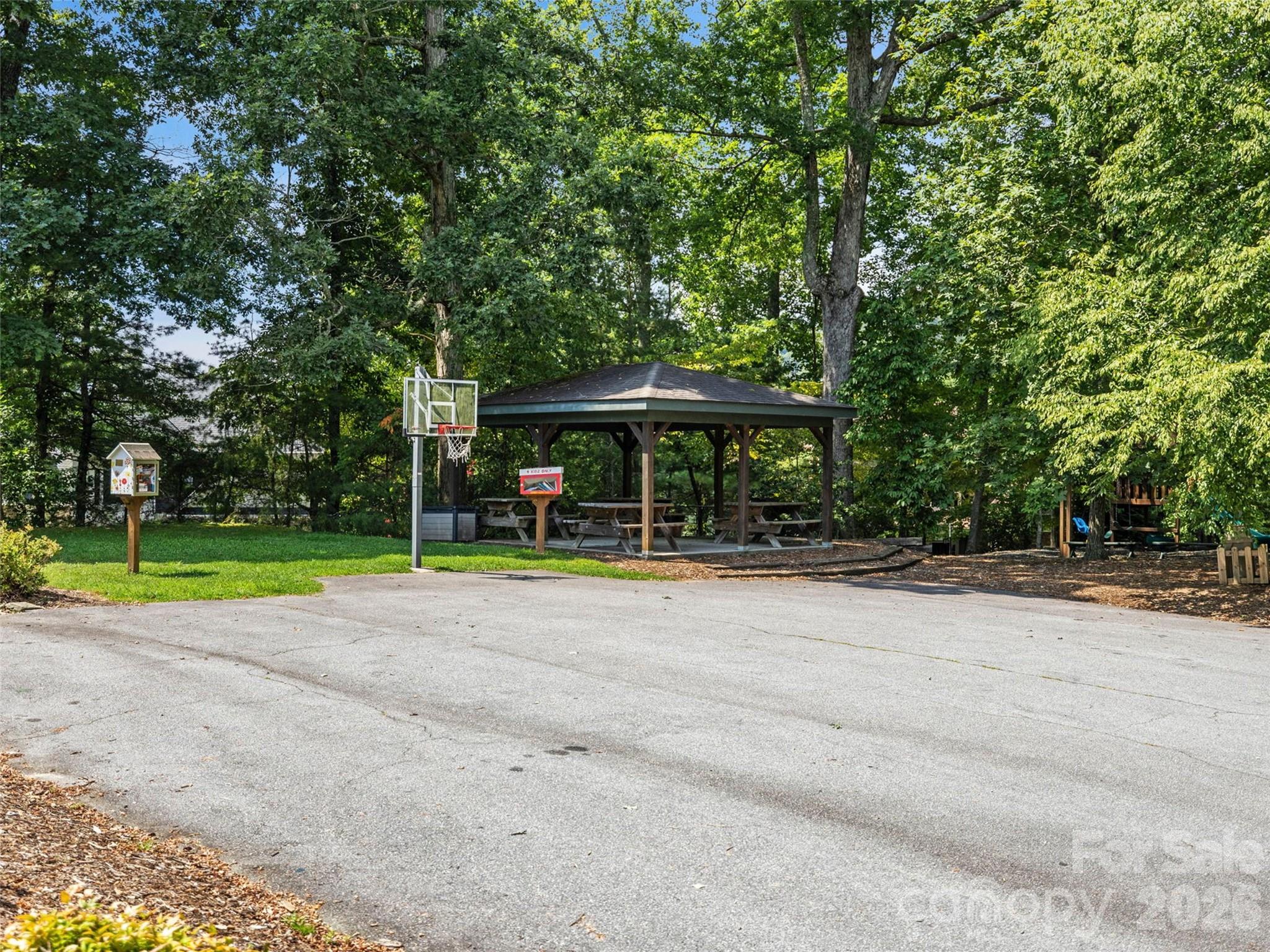 21 Sugar Maple Drive Mills River NC 28759