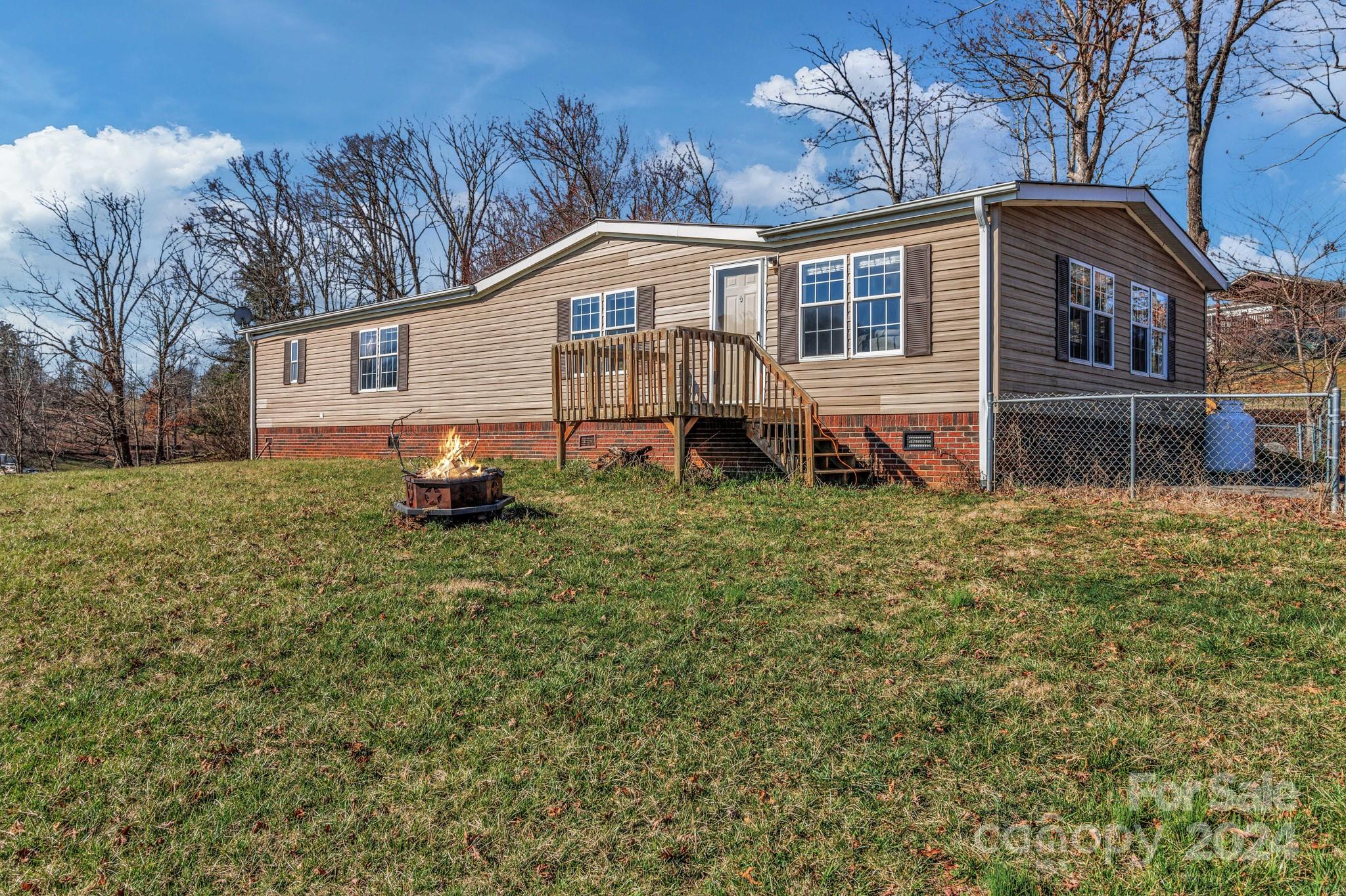 28 Frank Lawson Lane Leicester NC 28748