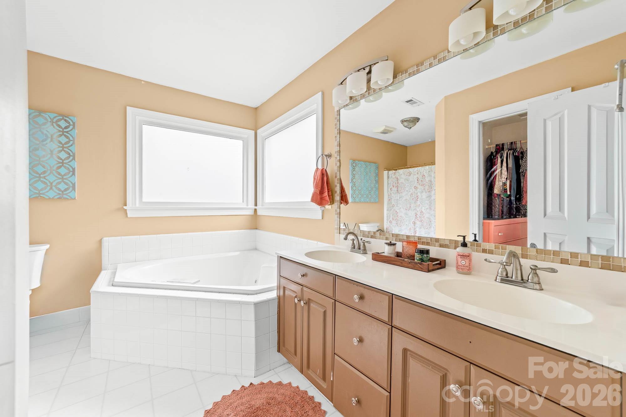 9907 Davis Lake Parkway Charlotte NC 28269