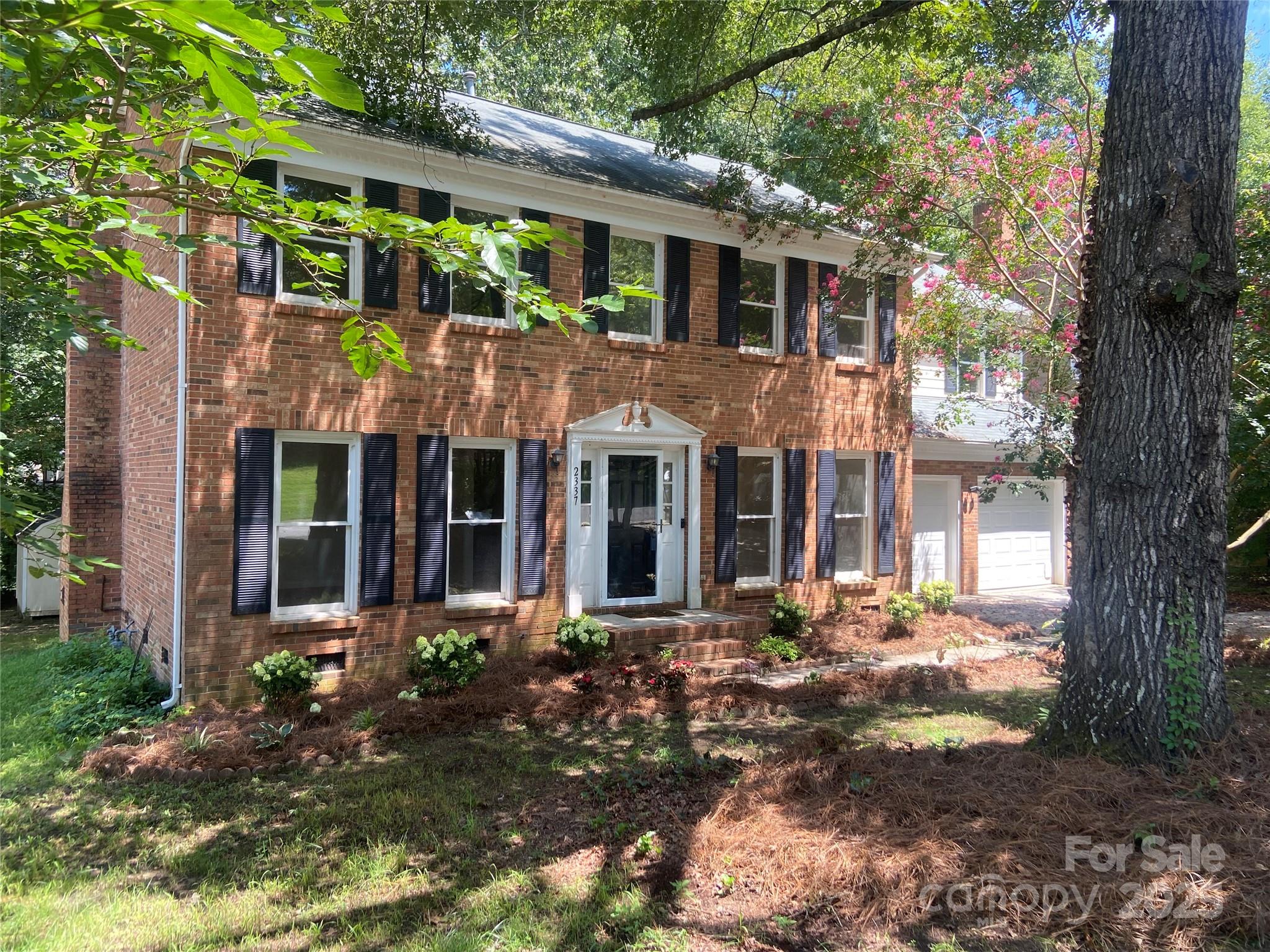 2337 Hunters Bluff Drive Matthews NC 28105