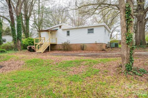 25 N Davis Avenue Newton NC 28658
