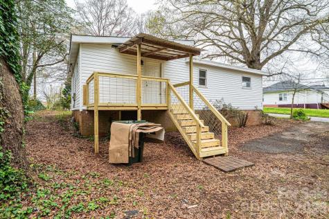 25 N Davis Avenue Newton NC 28658