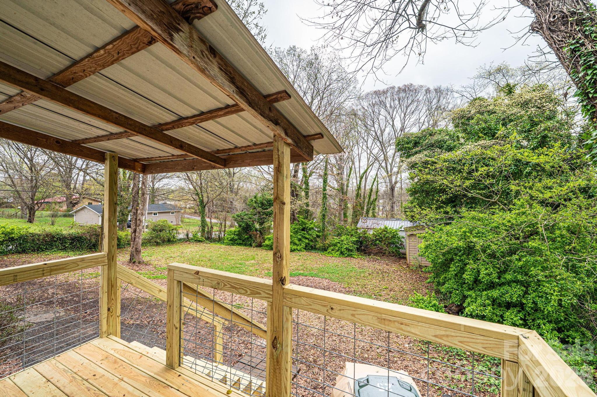 25 N Davis Avenue Newton NC 28658