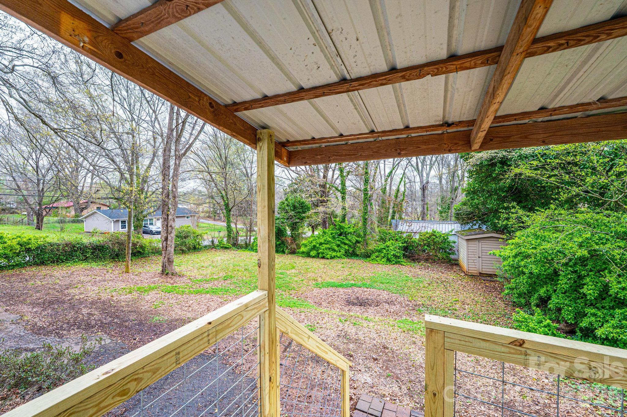 25 N Davis Avenue Newton NC 28658