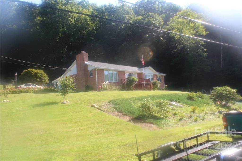 18 Riddle Branch Road Burnsville NC 28714