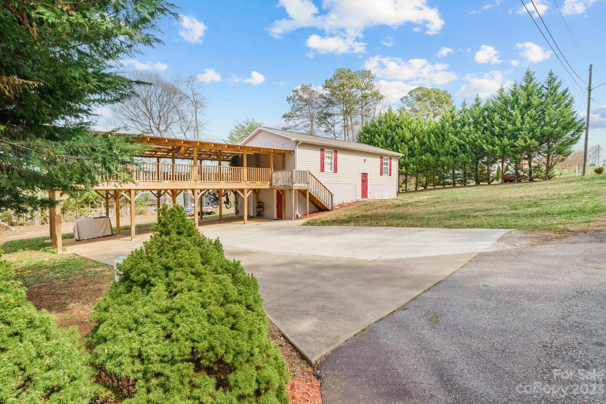 17 Congress Street Granite Falls NC 28630