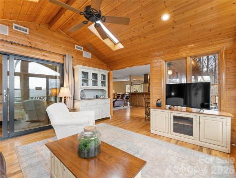 67 Ossarooga Court Brevard NC 28712