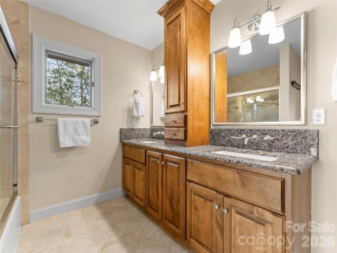 67 Ossarooga Court Brevard NC 28712